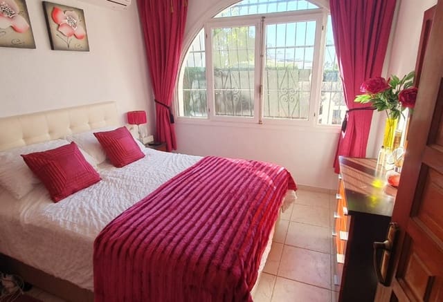 4 slaapkamer Villa te koop in Ciudad Quesada, Rojales met zwembad garage - € 469.000 (Ref: 10001027)