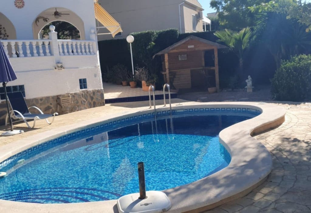 4 slaapkamer Villa te koop in Ciudad Quesada met zwembad garage - € 469.000 (Ref: 10001027)