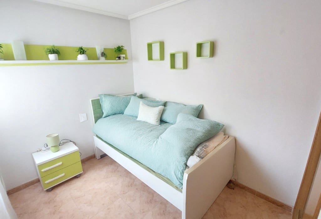2 soveværelse Lejlighed til salg i Guardamar del Segura med garage - € 165.000 (Ref: 10070186)