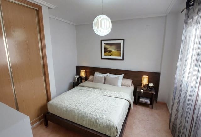 2 quarto Apartamento para venda em Guardamar del Segura com garagem - 165 000 € (Ref: 10070186)