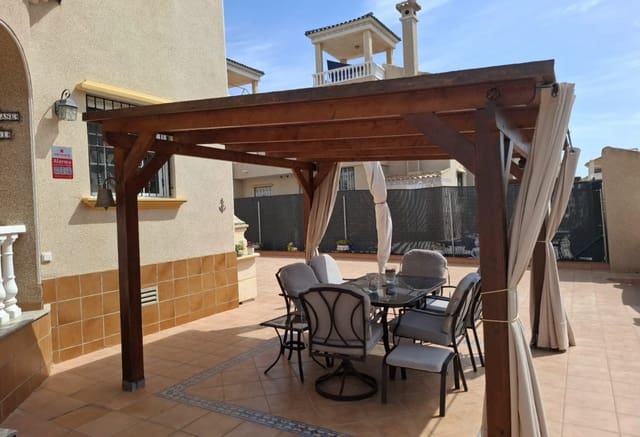 3 Zimmer Villa zu verkaufen in Guardamar del Segura mit Pool Garage - 338.500 € (Ref: 10070187)