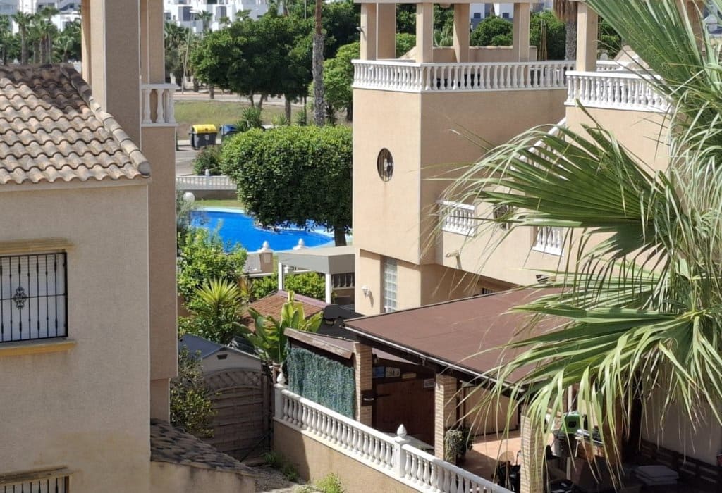 3 Zimmer Villa zu verkaufen in Guardamar del Segura mit Pool Garage - 338.500 € (Ref: 10070187)