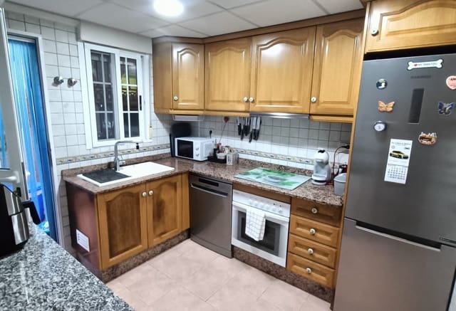 3 quarto Casa em Banda para venda em Guardamar del Segura com piscina garagem - 235 000 € (Ref: 10082152)