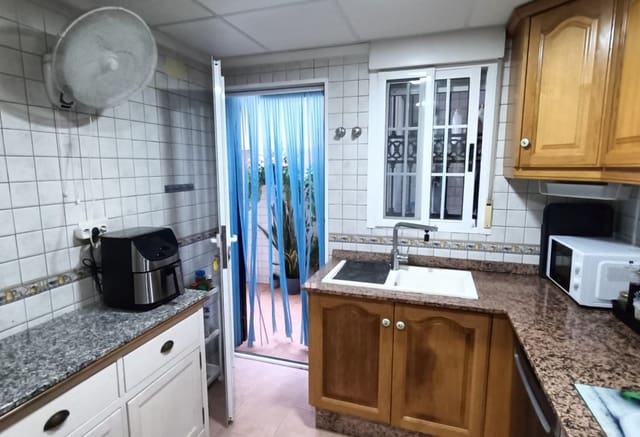 3 quarto Casa em Banda para venda em Guardamar del Segura com piscina garagem - 235 000 € (Ref: 10082152)