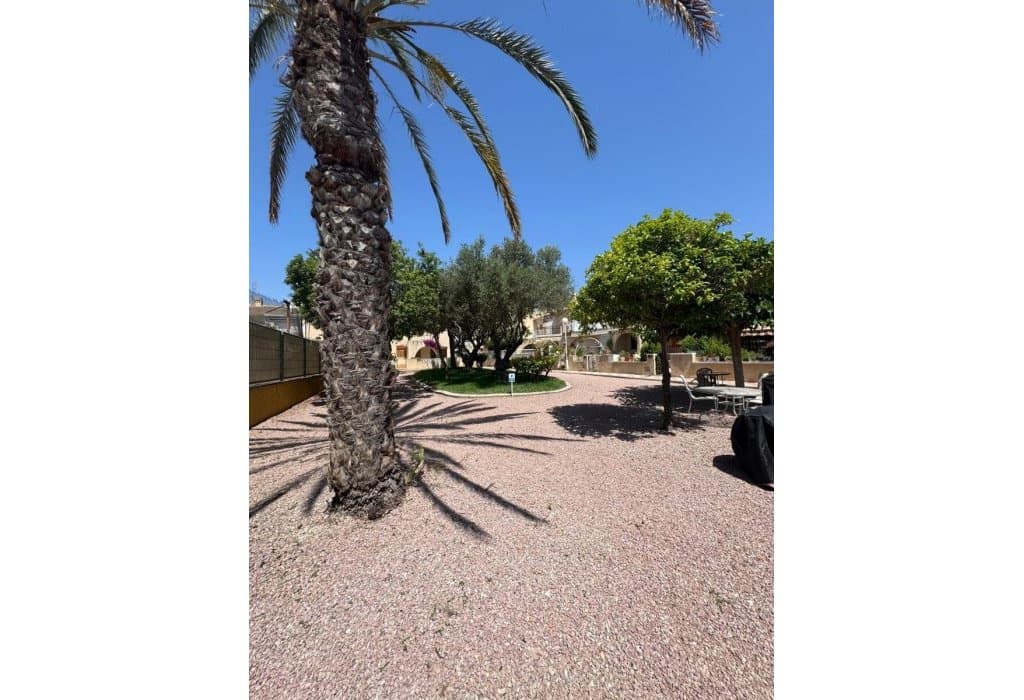 2 soveværelse Bungalow til salg i Guardamar del Segura - € 185.000 (Ref: 9043975)