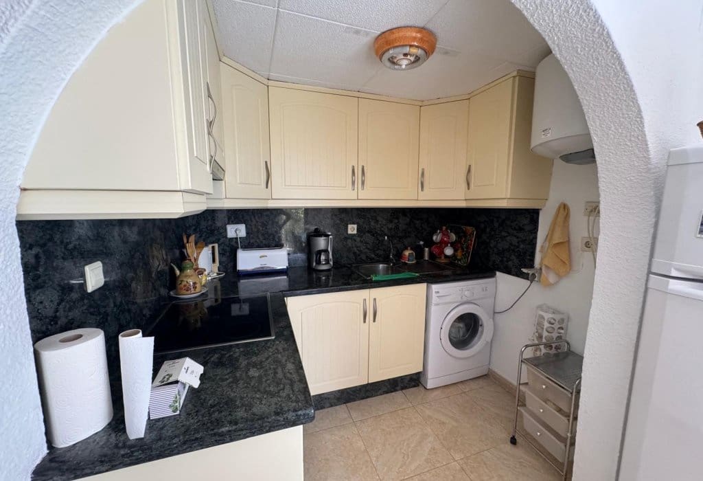 2 soveværelse Bungalow til salg i Guardamar del Segura - € 185.000 (Ref: 9043975)