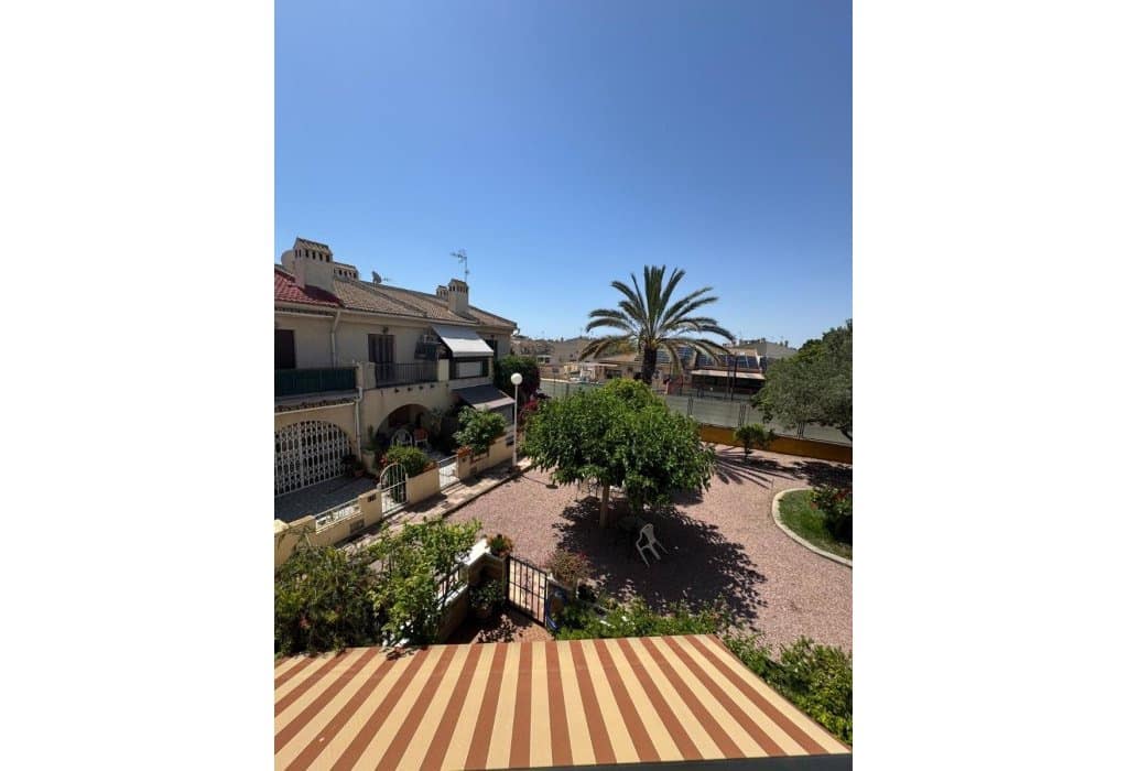 2 soveværelse Bungalow til salg i Guardamar del Segura - € 185.000 (Ref: 9043975)