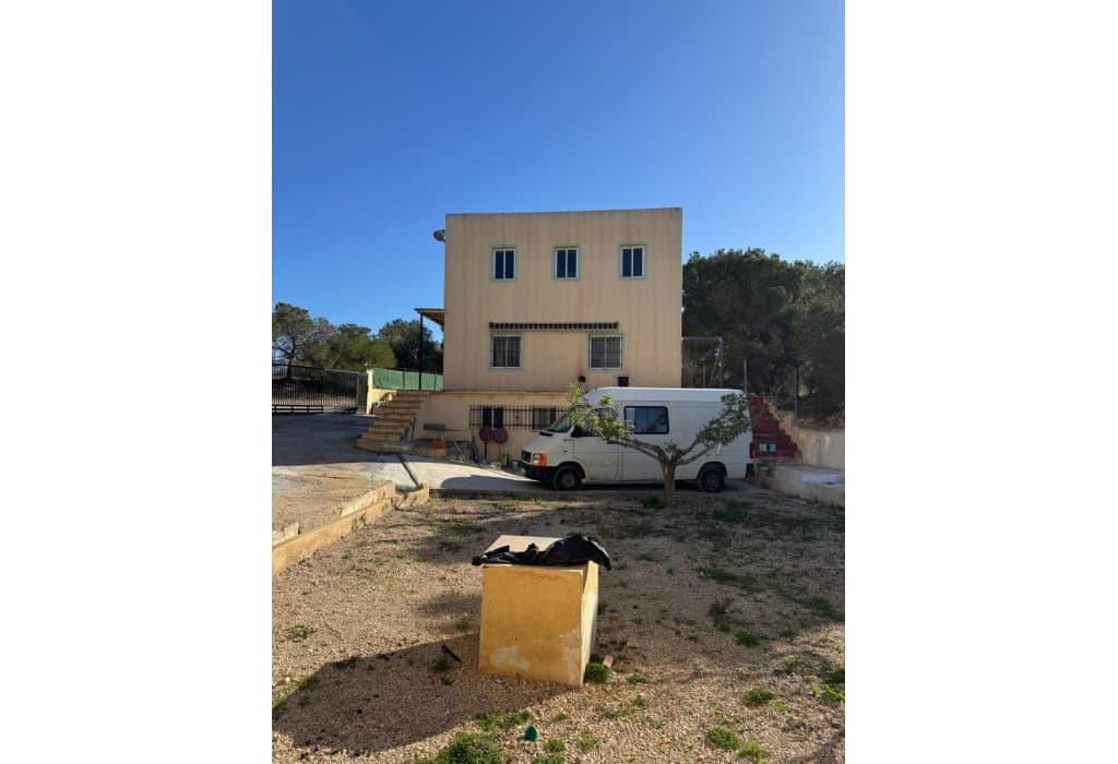 Villa for sale in La Marina with pool - € 840,000 (Ref: 9049587)