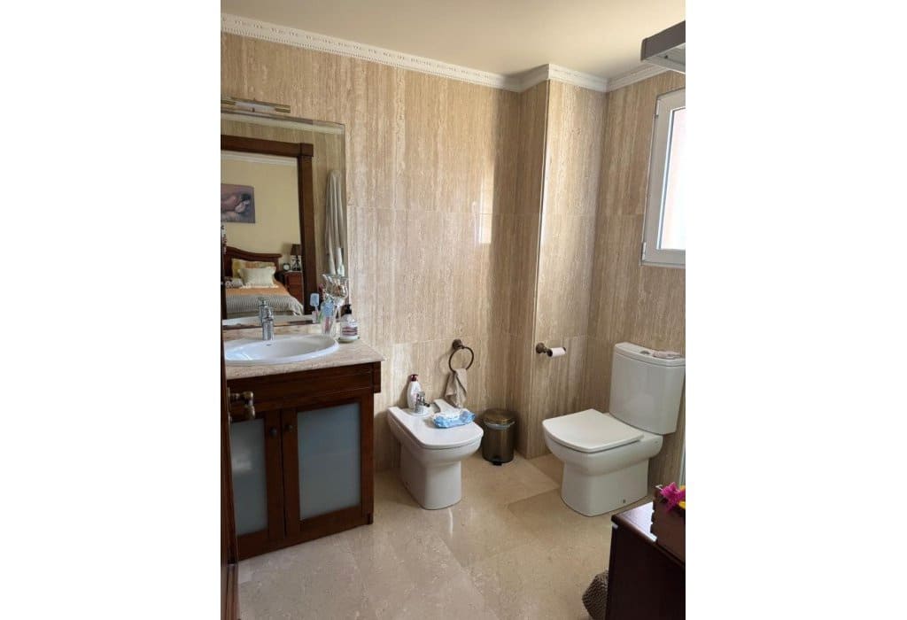 Villa for sale in La Marina with pool - € 840,000 (Ref: 9049587)