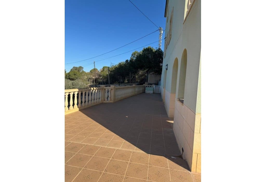 Villa for sale in La Marina with pool - € 840,000 (Ref: 9049587)