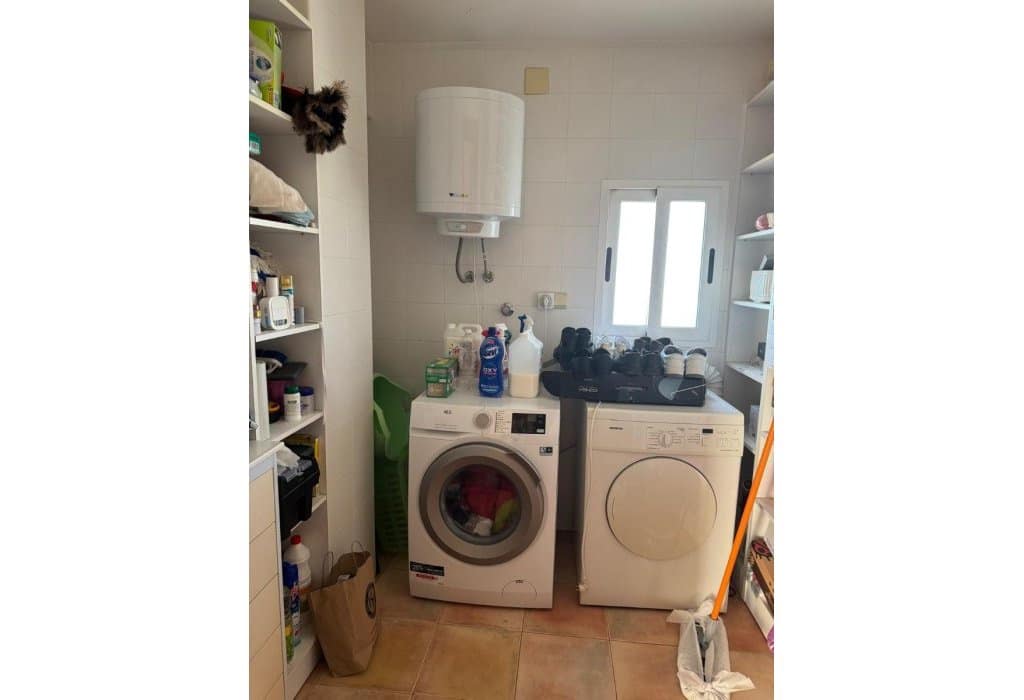 Villa for sale in La Marina with pool - € 840,000 (Ref: 9049587)