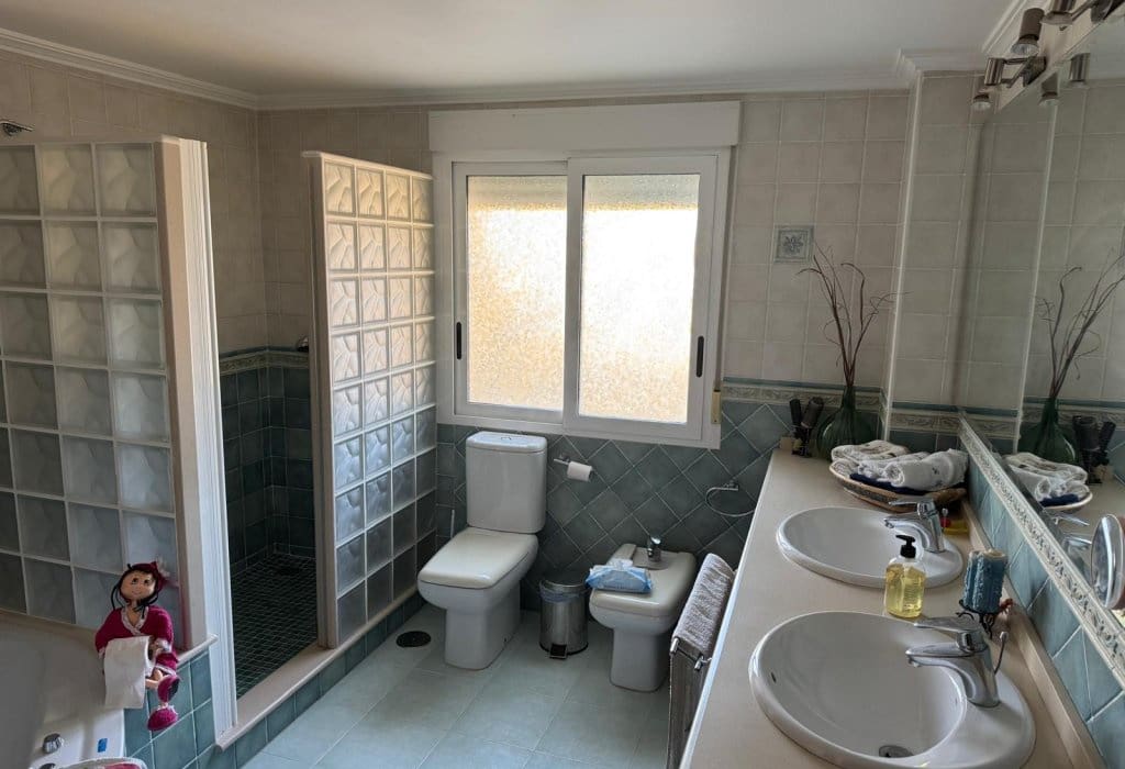 Villa for sale in La Marina with pool - € 840,000 (Ref: 9049587)