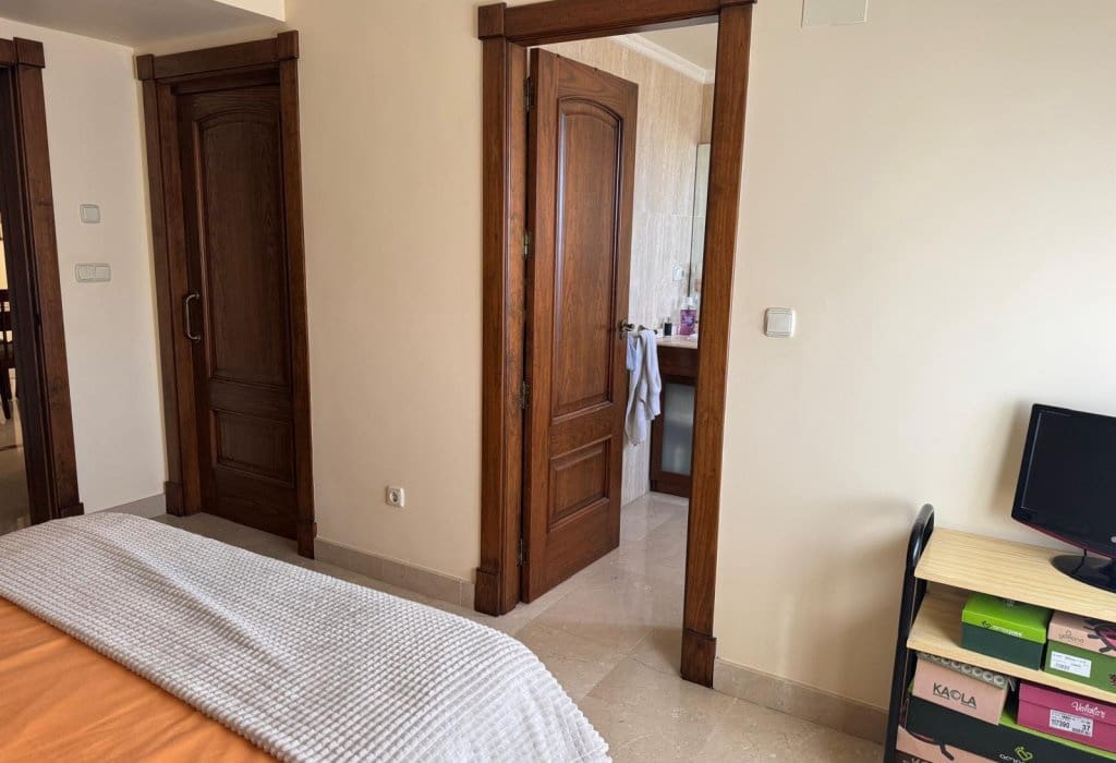 Villa for sale in La Marina with pool - € 840,000 (Ref: 9049587)