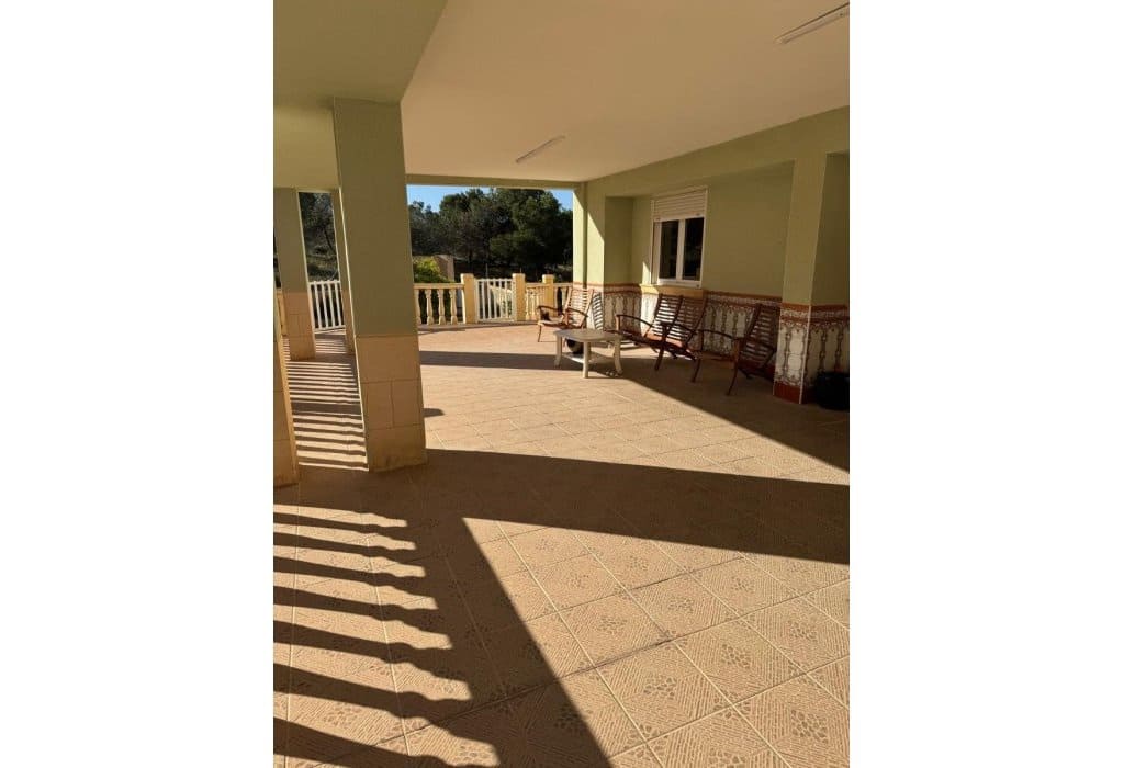 Villa for sale in La Marina with pool - € 840,000 (Ref: 9049587)