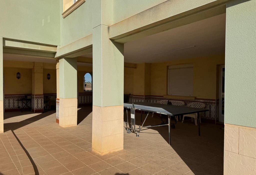 Villa for sale in La Marina with pool - € 840,000 (Ref: 9049587)