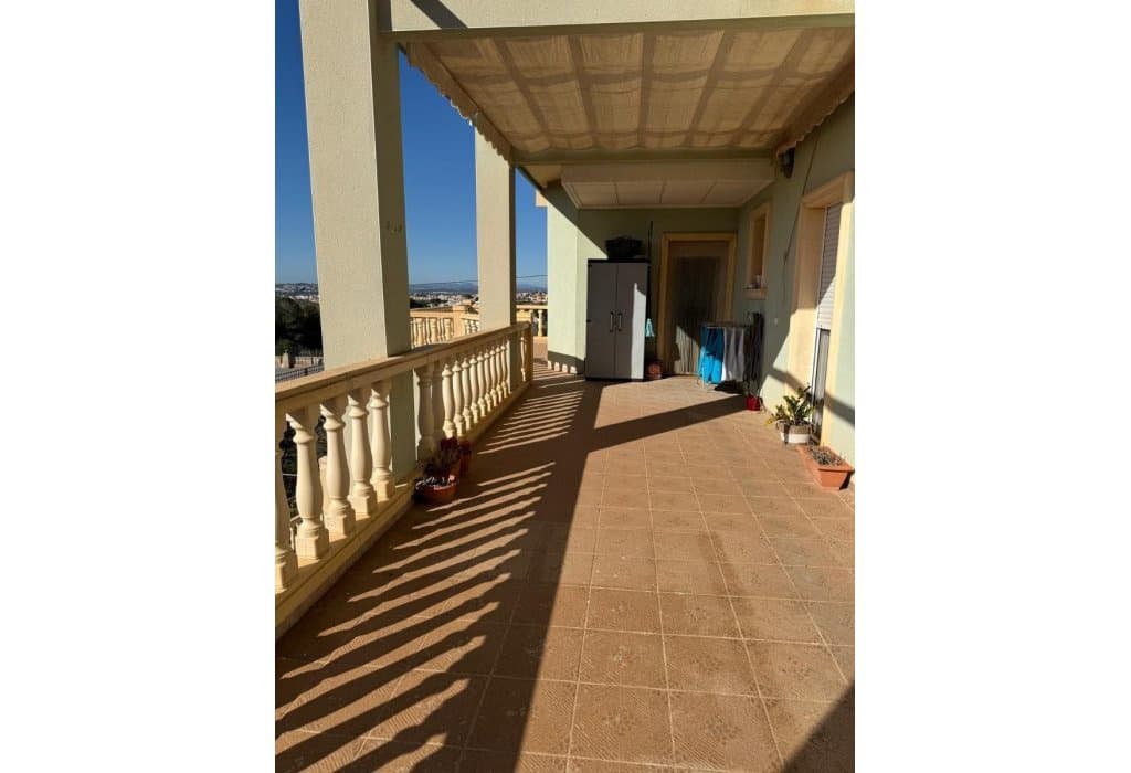 Villa for sale in La Marina with pool - € 840,000 (Ref: 9049587)