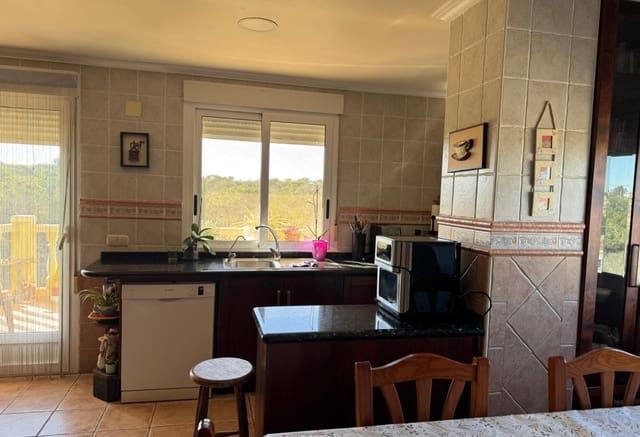 Villa for sale in La Marina, Elche / Elx with pool - € 840,000 (Ref: 9049587)