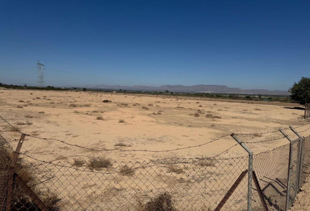 Byggetomt til salgs i La Marina - € 125 000 (Ref: 9049591)