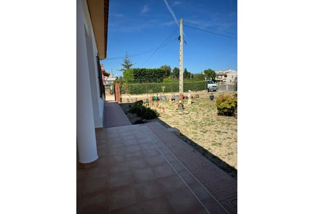 3 bedroom Villa for sale in La Marina, Elche / Elx with garage - € 310,000 (Ref: 9049594)