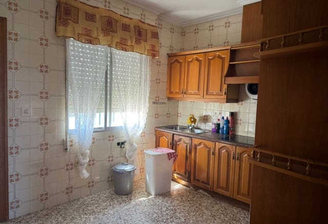 3 bedroom Villa for sale in La Marina, Elche / Elx with garage - € 310,000 (Ref: 9049594)