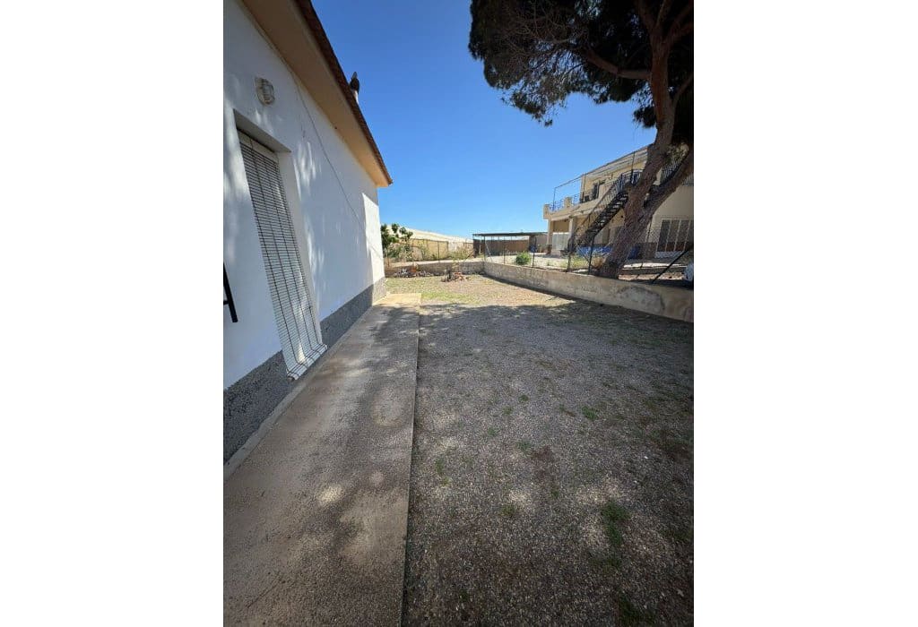 3 bedroom Villa for sale in La Marina with garage - € 310,000 (Ref: 9049594)