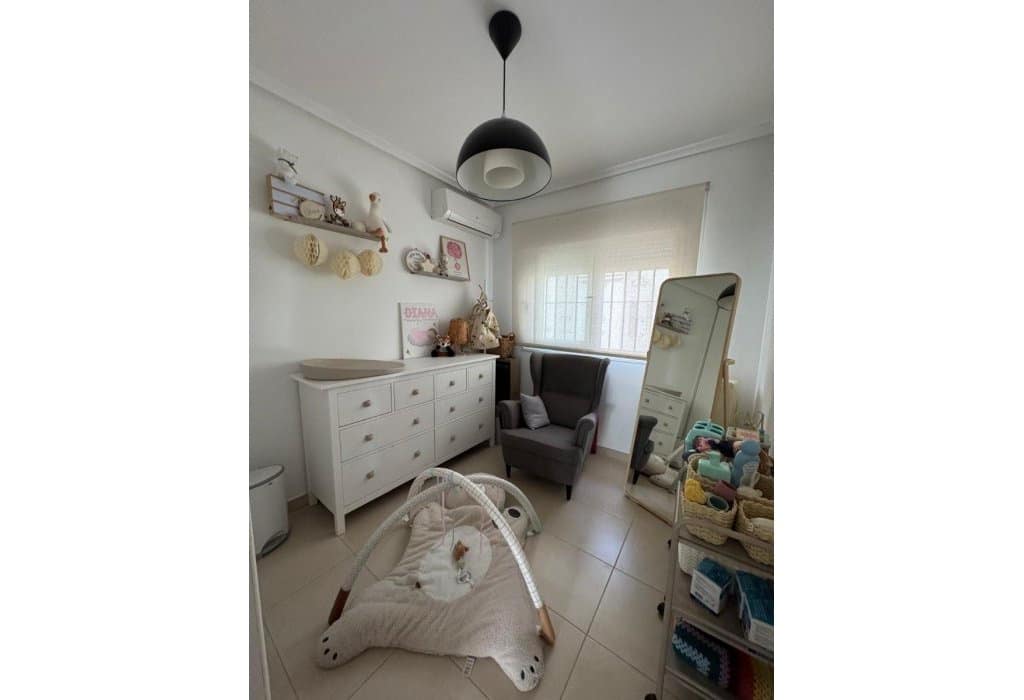 4 soveværelse Villa til salg i San Fulgencio med swimmingpool - € 265.000 (Ref: 9049596)