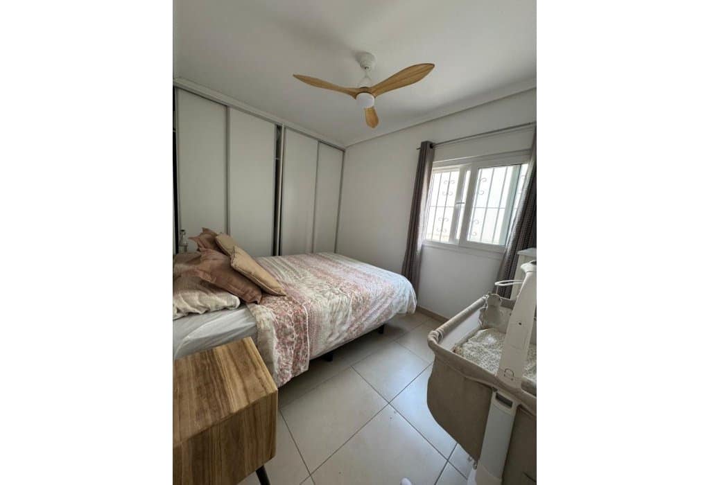 4 soveværelse Villa til salg i San Fulgencio med swimmingpool - € 265.000 (Ref: 9049596)