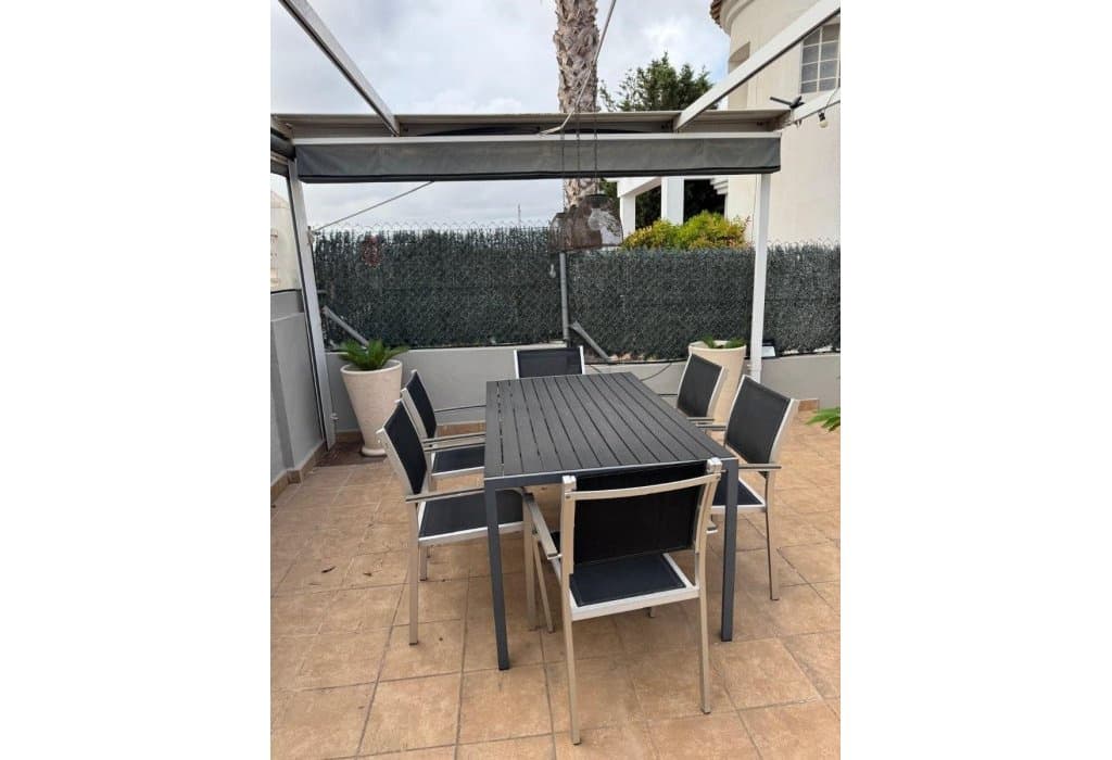 4 soveværelse Villa til salg i San Fulgencio med swimmingpool - € 265.000 (Ref: 9049596)