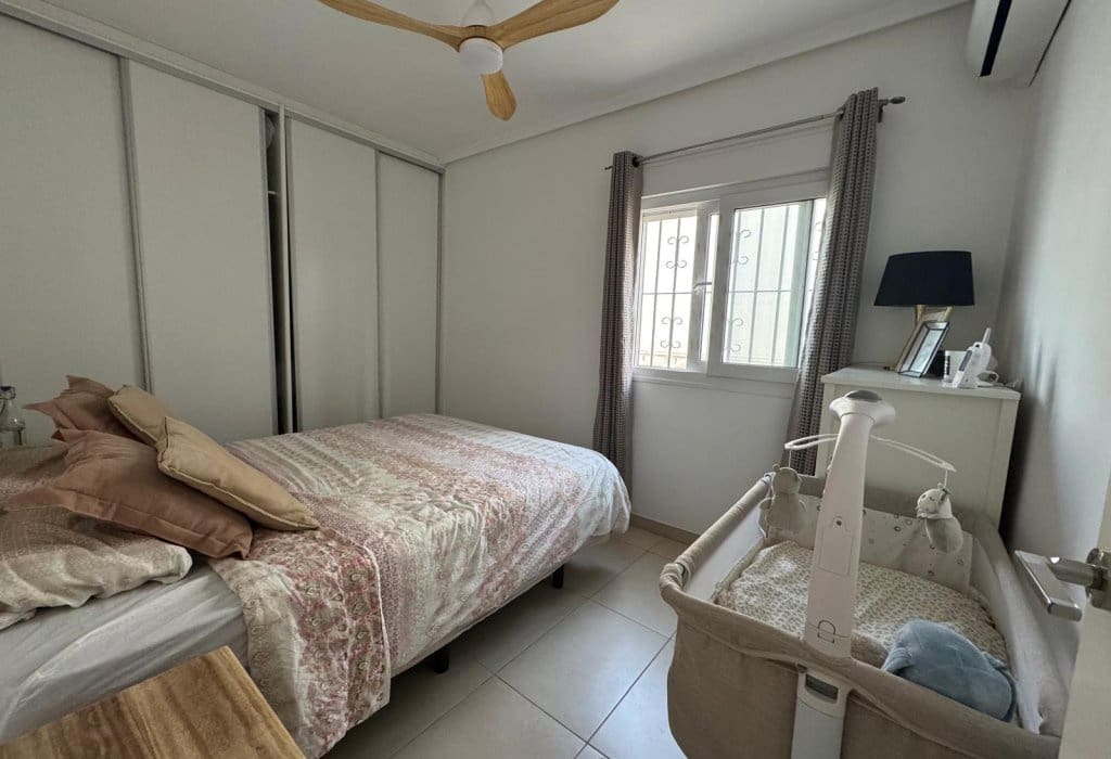 4 soveværelse Villa til salg i San Fulgencio med swimmingpool - € 265.000 (Ref: 9049596)