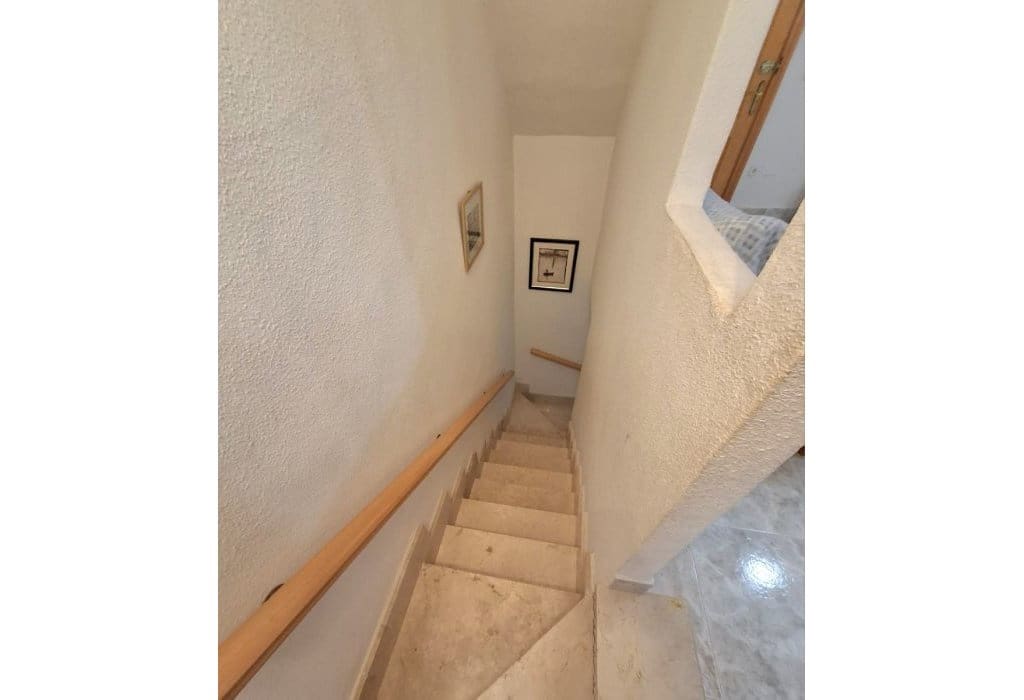 4 bedroom Apartment for sale in Guardamar del Segura with garage - € 220,000 (Ref: 9050035)