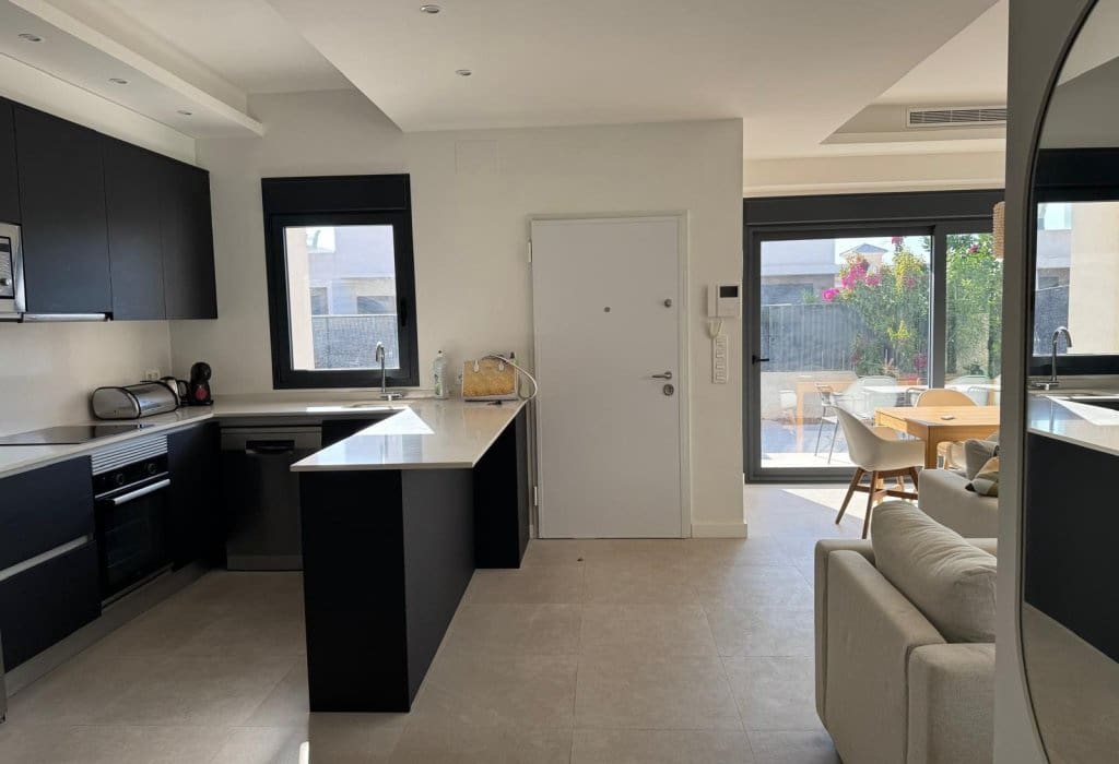 3 bedroom Villa for sale in San Fulgencio with pool - € 430,000 (Ref: 9254067)