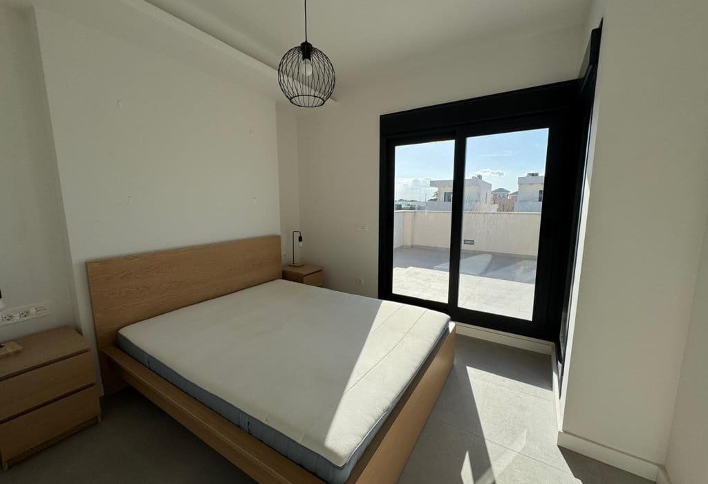 3 bedroom Villa for sale in San Fulgencio with pool - € 430,000 (Ref: 9254067)