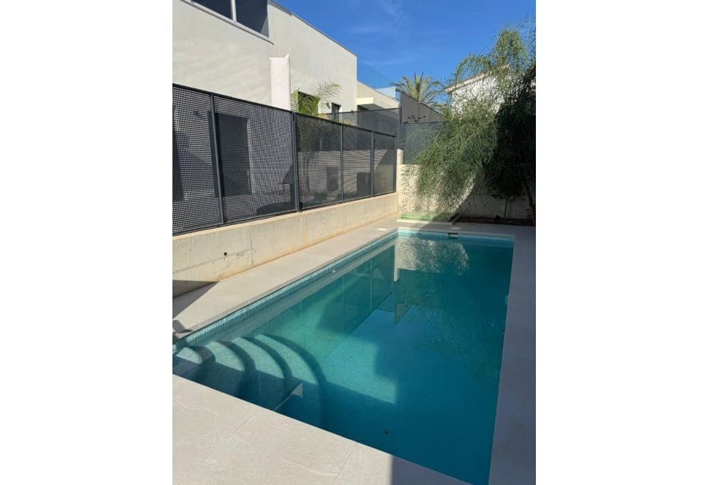 3 bedroom Villa for sale in San Fulgencio with pool - € 430,000 (Ref: 9254067)