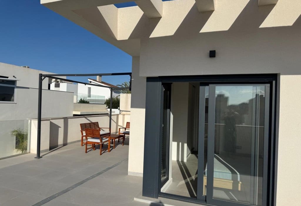 3 bedroom Villa for sale in San Fulgencio with pool - € 430,000 (Ref: 9254067)
