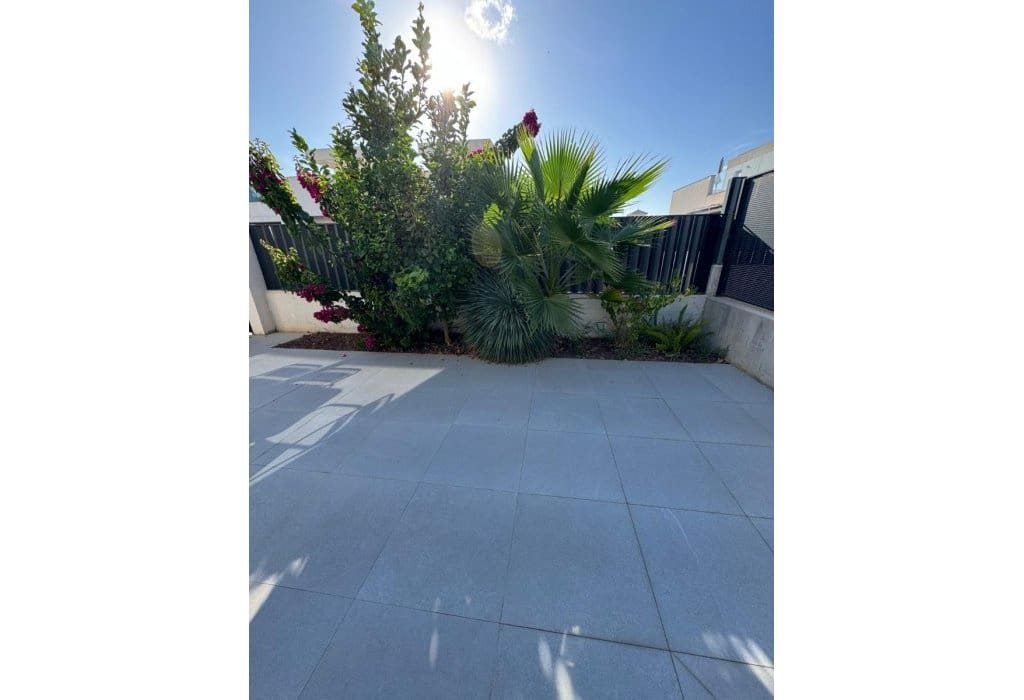 3 bedroom Villa for sale in San Fulgencio with pool - € 430,000 (Ref: 9254067)