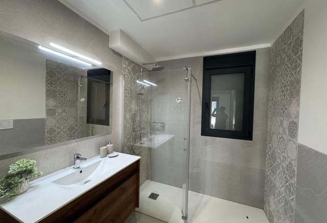 3 bedroom Villa for sale in San Fulgencio with pool - € 430,000 (Ref: 9254067)