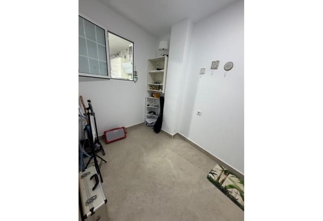 2 slaapkamer Appartement te koop in Guardamar Playa, Guardamar del Segura - € 135.000 (Ref: 9347926)