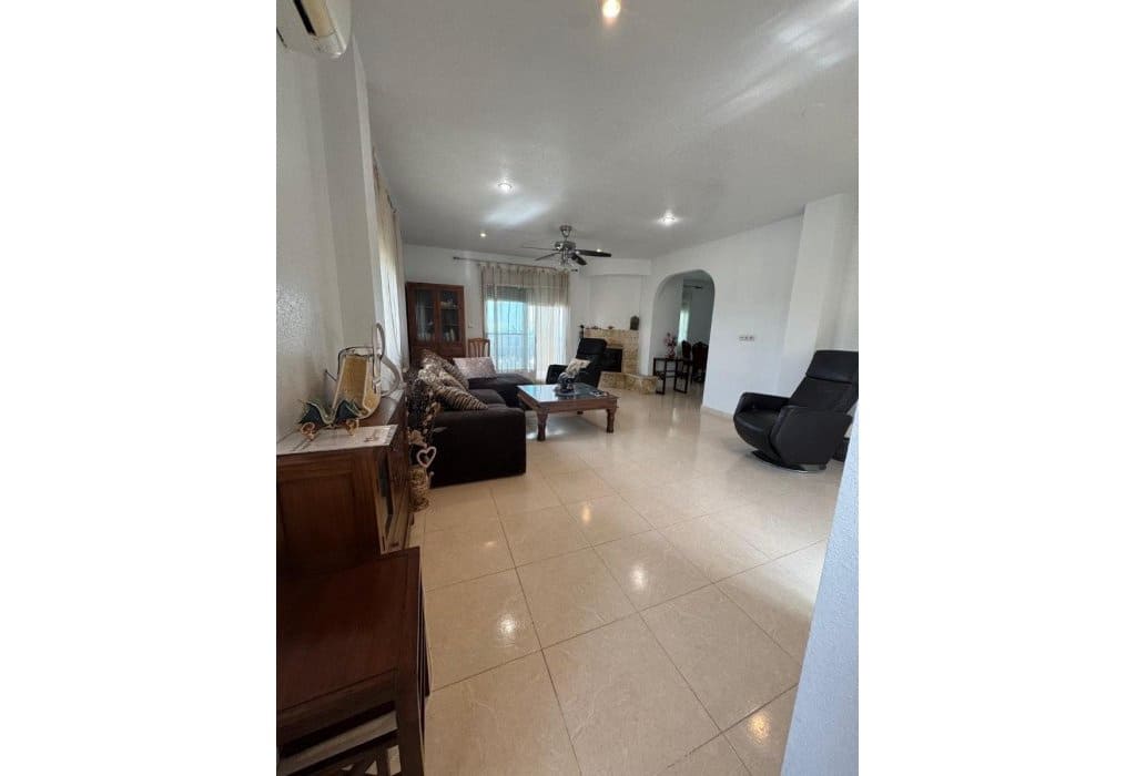 5 soverom Villa til salgs i Benijofar med svømmebasseng - € 300 000 (Ref: 9373667)