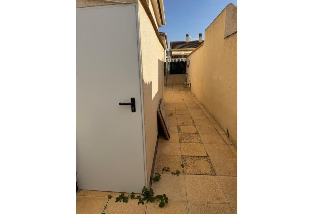 5 soverom Villa til salgs i Benijofar med svømmebasseng - € 300 000 (Ref: 9373667)