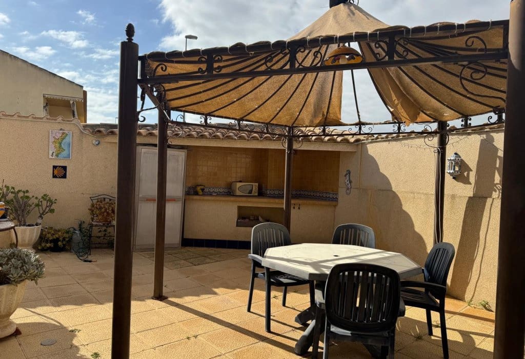 5 soverom Villa til salgs i Benijofar med svømmebasseng - € 300 000 (Ref: 9373667)