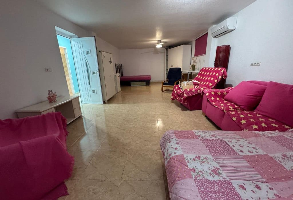 5 soverom Villa til salgs i Benijofar med svømmebasseng - € 300 000 (Ref: 9373667)