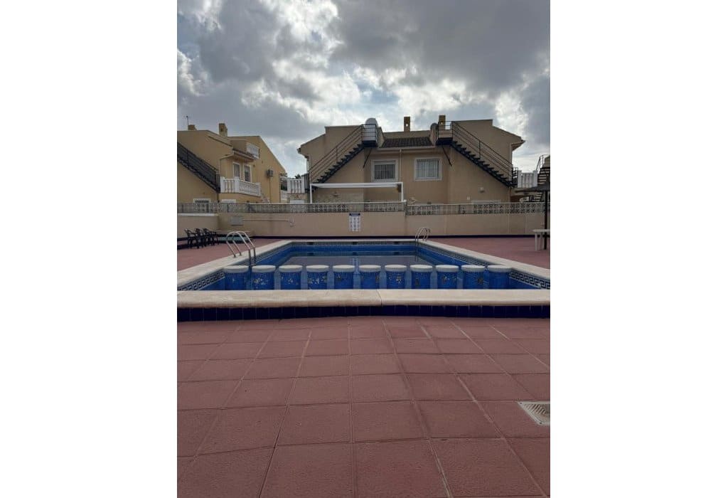 5 soverom Villa til salgs i Benijofar med svømmebasseng - € 300 000 (Ref: 9373667)