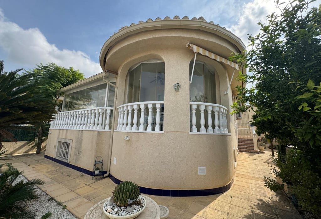 5 soverom Villa til salgs i Benijofar med svømmebasseng - € 300 000 (Ref: 9373667)