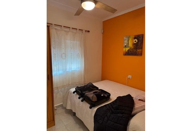 Casa de 4 habitaciones en San Fulgencio en venta - 120.000 € (Ref: 9545916)