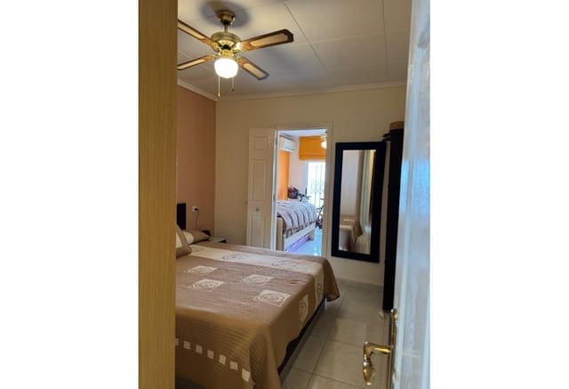 Casa de 4 habitaciones en San Fulgencio en venta - 120.000 € (Ref: 9545916)