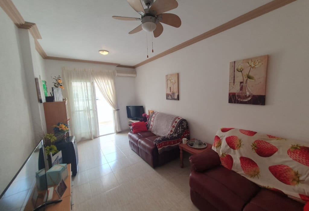 2 makuuhuone Huoneisto myytävänä paikassa Almoradi mukana uima-altaan - 82 000 € (Ref: 9553094)