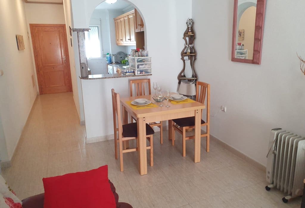 2 makuuhuone Huoneisto myytävänä paikassa Almoradi mukana uima-altaan - 82 000 € (Ref: 9553094)