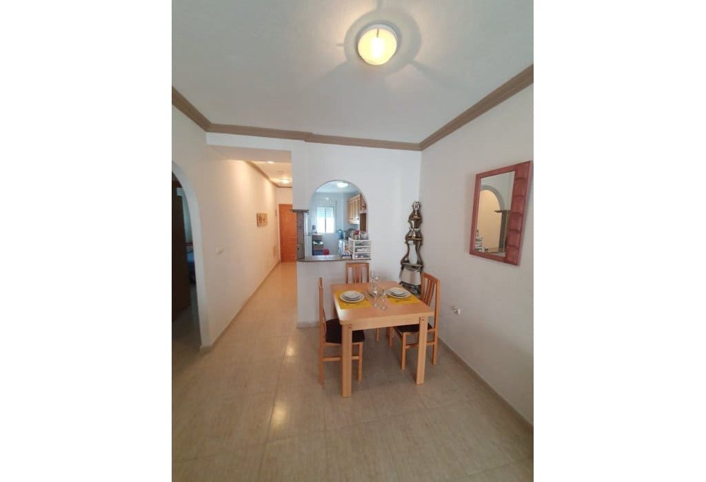 2 makuuhuone Huoneisto myytävänä paikassa Almoradi mukana uima-altaan - 82 000 € (Ref: 9553094)