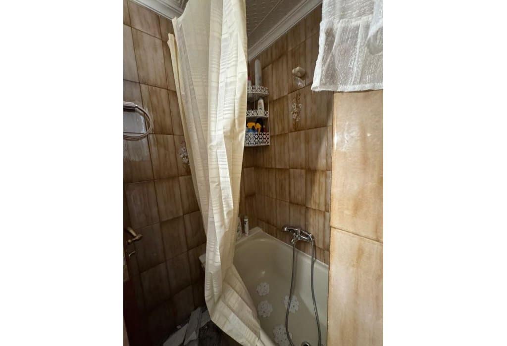 Ático de 3 habitaciones en Guardamar del Segura en venta - 130.000 € (Ref: 9563886)