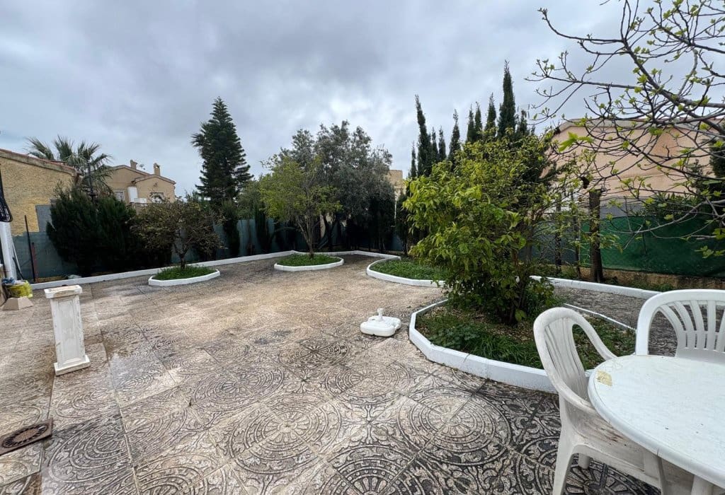 Chalet de 3 habitaciones en San Fulgencio en venta con piscina - 189.000 € (Ref: 9672232)